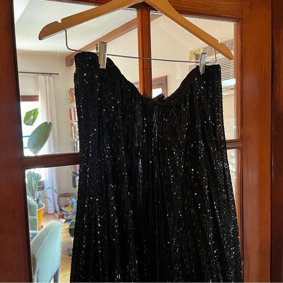 Banana Republic Black Pleated Sequin Midi Skirt Medium NWT - Picture 7 of 8